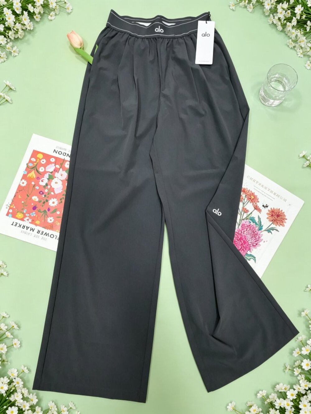 NWT ALO Yoga Suit Up Trouser Dark Grey | Wide Leg 30" Inseam😘